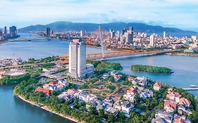 Grand Mercure Danang - 10 Minutes To Airport & 200M To Bach Dang Walking Street